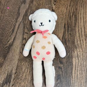 Cuddle and kind lamb